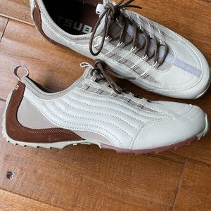 Tsubo Women’s Leather Sneakers / tennis shoes / Brown - size U.S. 8, EUR 38